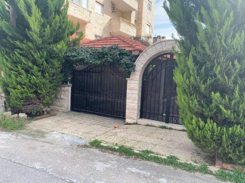 Charming Apartment in Shmeisani - image 8
