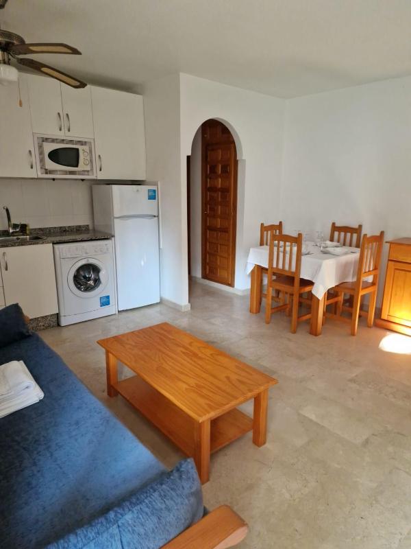 Apartamentos Vera Coast - image 3