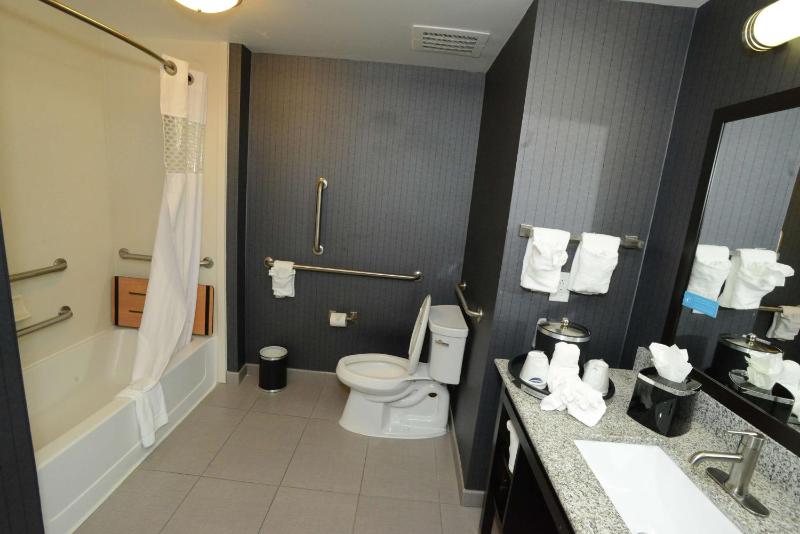King Room - Mobility Access/Non-Smoking image 2