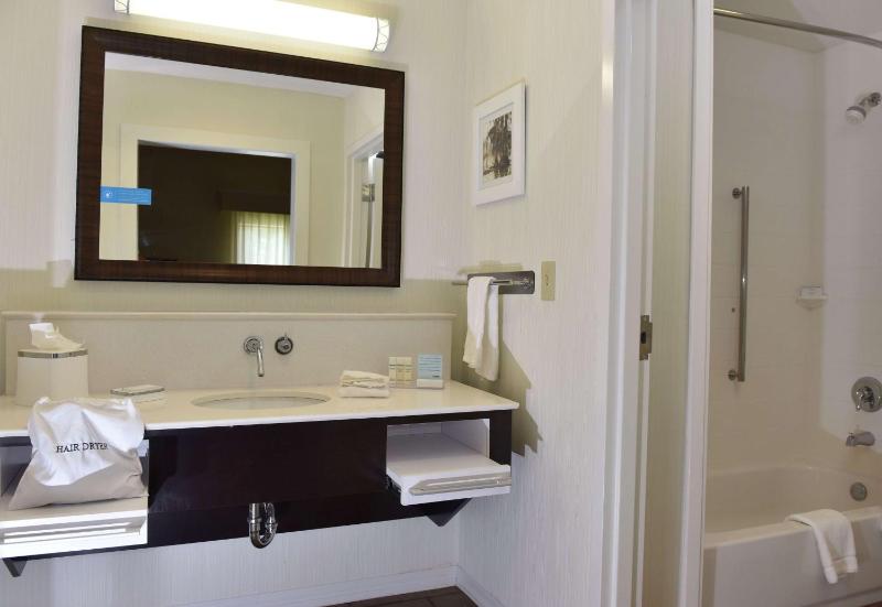Studio Suite with Two Queen Beds and Sofa Bed - Non-Smoking image 2