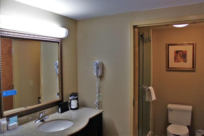 Queen Room - Non-Smoking image 2