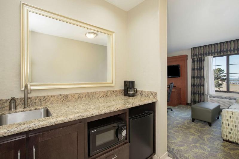 King Studio Suite - Non-Smoking image 2