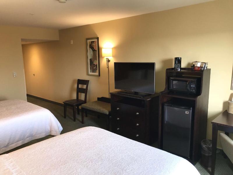 Room with Two Queen Beds - Non-Smoking image 1