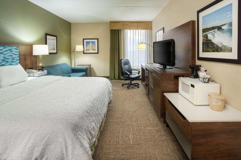King Room with Sofa Bed - Non-Smoking image 4