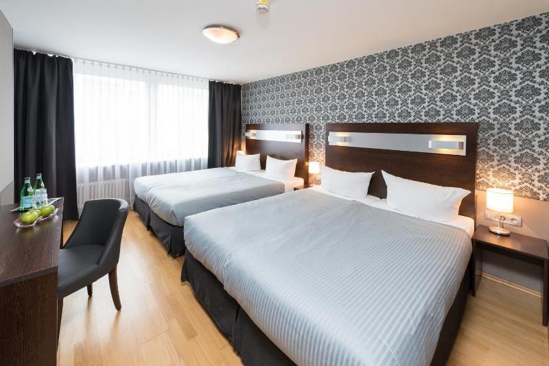 Hotel Munich Inn - image 3