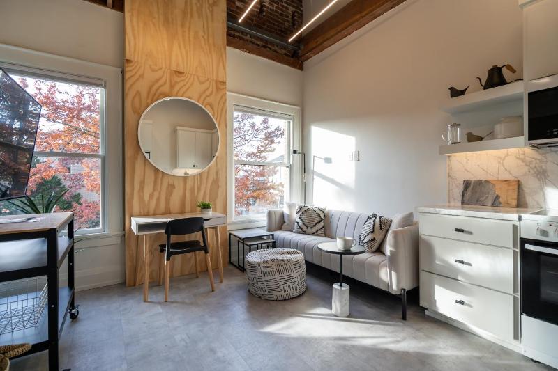 One-Bedroom Apartment image 1