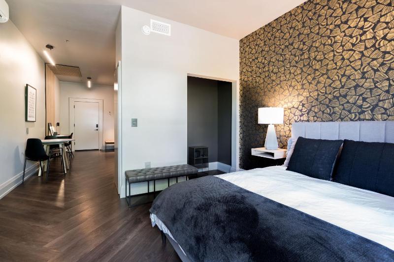 One-Bedroom Apartment image 4