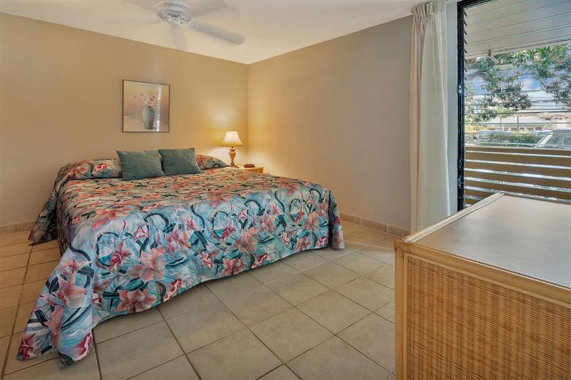One-Bedroom Apartment image 3