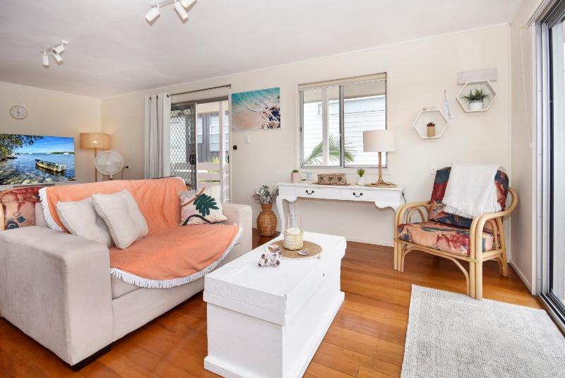 Golden Beach Escape | Family Fun & Pet Friendly - image 26