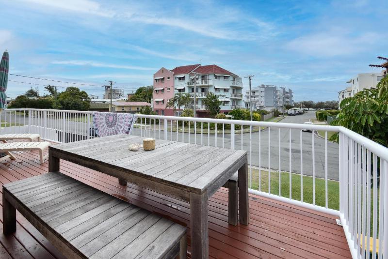 Golden Beach Escape | Family Fun & Pet Friendly - image 7