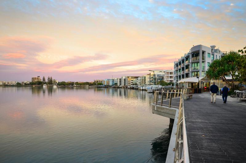 Golden Beach Escape | Family Fun & Pet Friendly - image 36