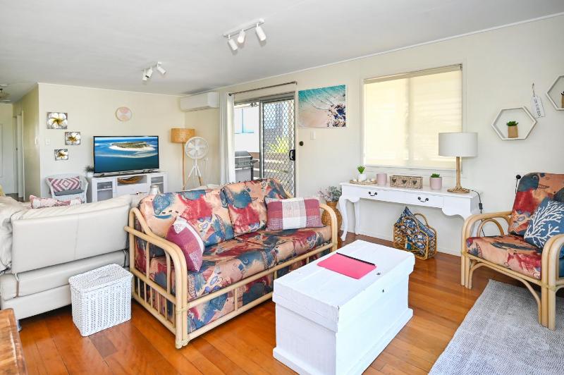 Golden Beach Escape | Family Fun & Pet Friendly - image 17