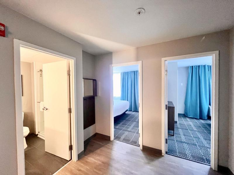 Two-Bedroom Suite image 2