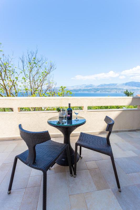 Two-Bedroom Apartment with Sea View image 4