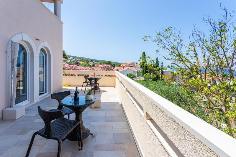 Two-Bedroom Apartment with Sea View image 3