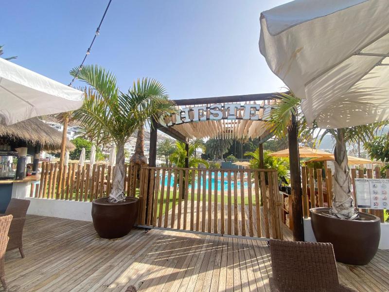 Luxury Renovated Duplex with Pools Private Jacuzzi - image 42
