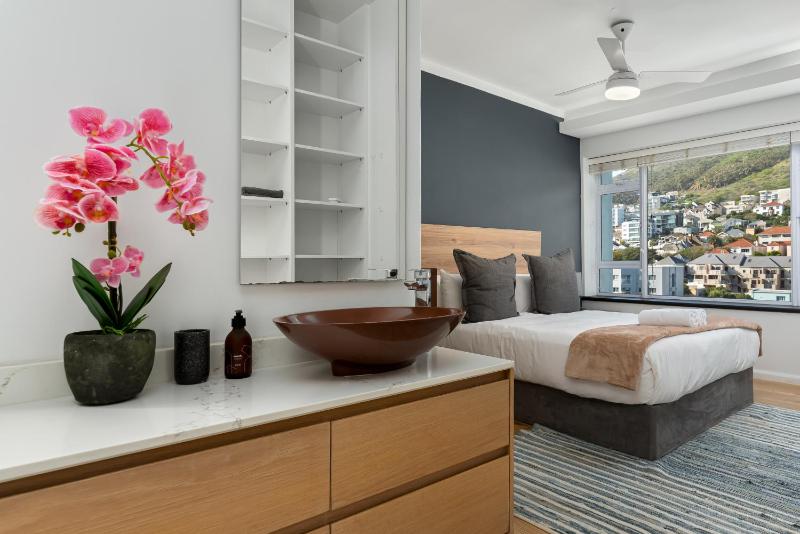 La Fayette Top Floor Apartment - image 12