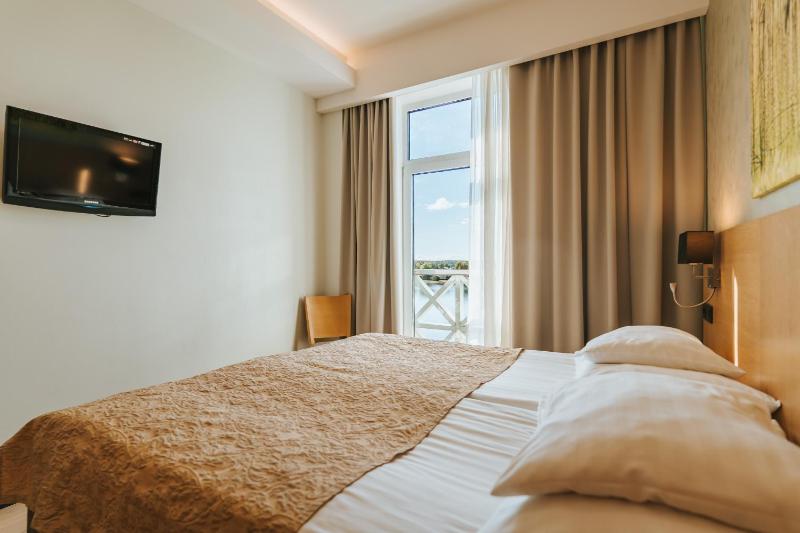 Standard Double or Twin Room image 3