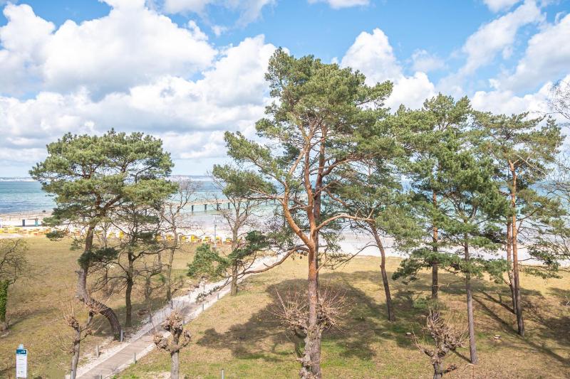 Double Room with Sea View image 2