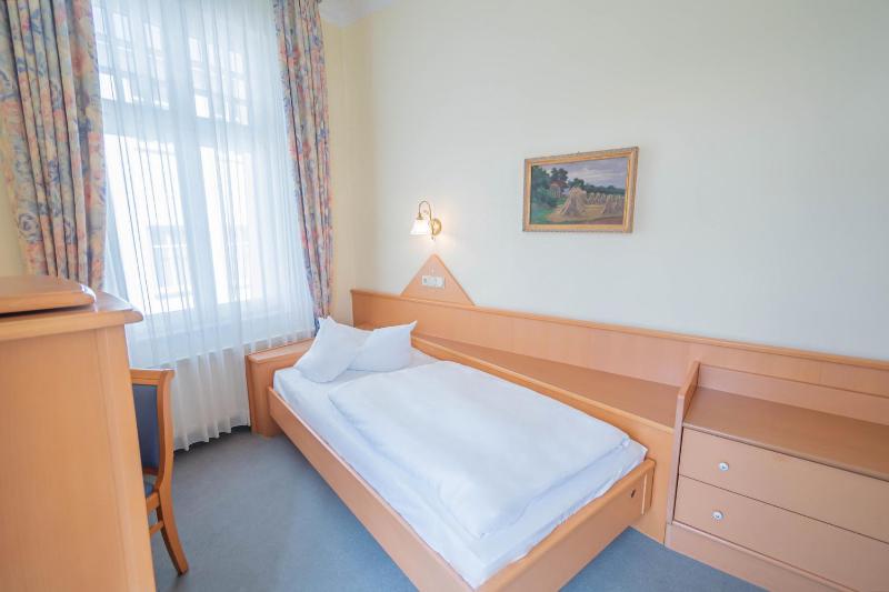 Standard Single Room image 1