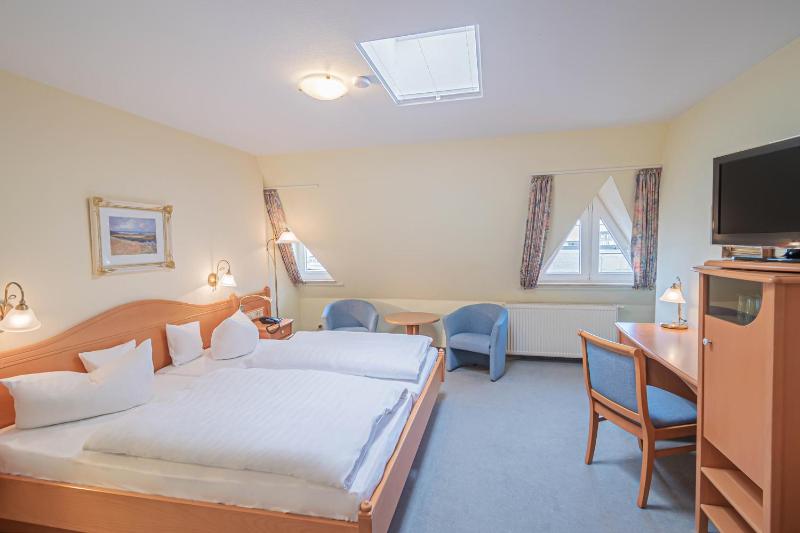 Double Room image 1