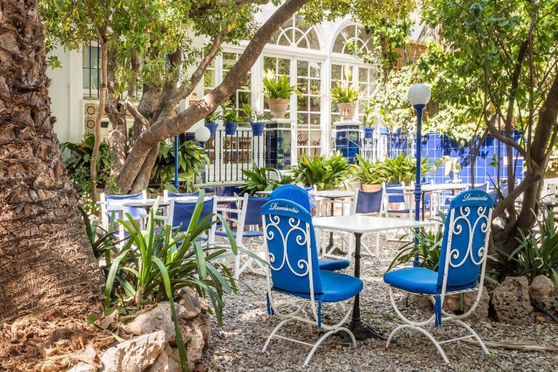 Hotel Medium Romantic - image 1