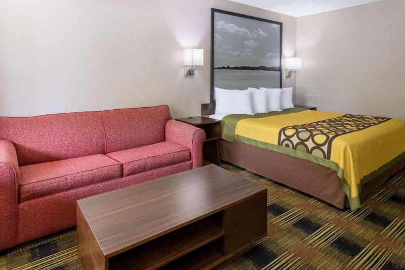 Deluxe King Room - Non-Smoking image 2