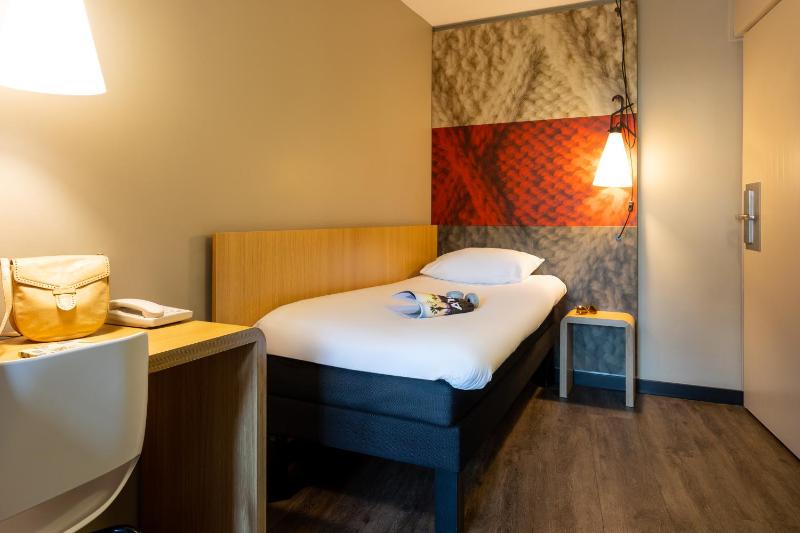 Standard Single Room image 1