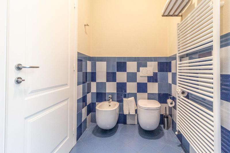 Twin Room image 2
