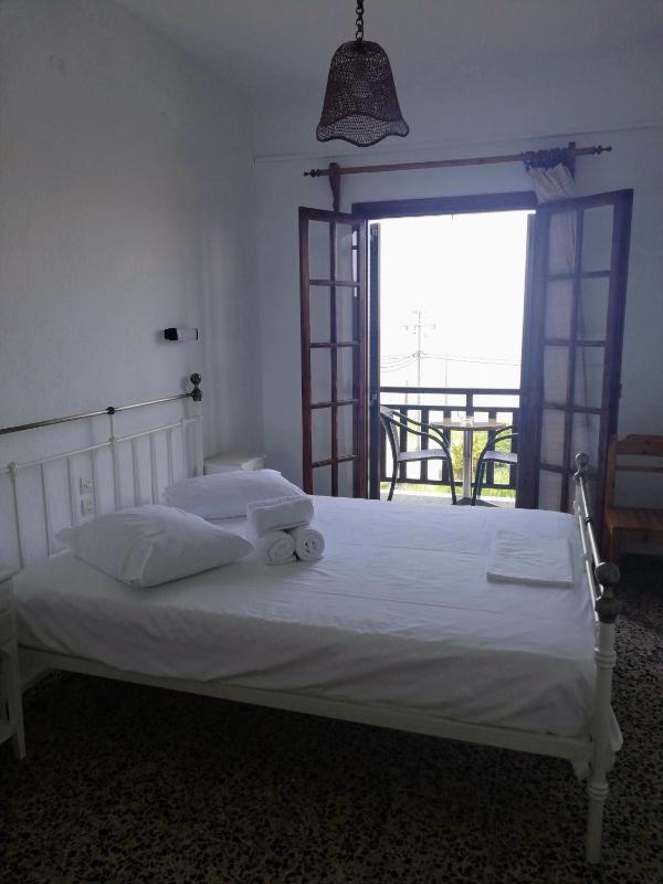 Standard Double or Twin Room with Sea View image 1