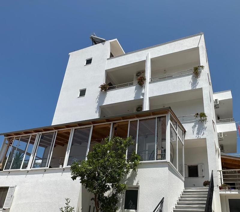 Joni Apartments - image 13