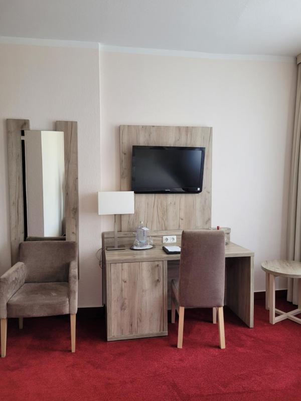 Double Room image 4