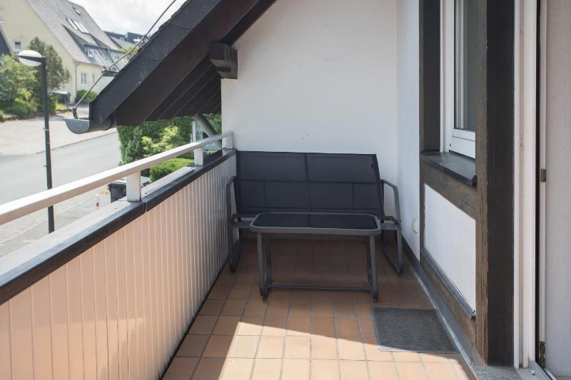 One-Bedroom Apartment image 2