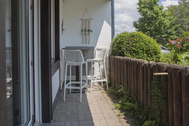 One-Bedroom Apartment image 3