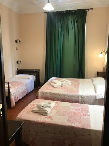 Quadruple Room image 3