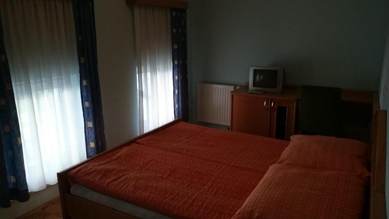 Double Room image 2