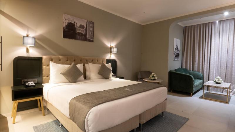 Junior Suite image 1