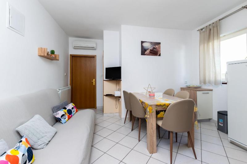 Apartments Miranda - image 16