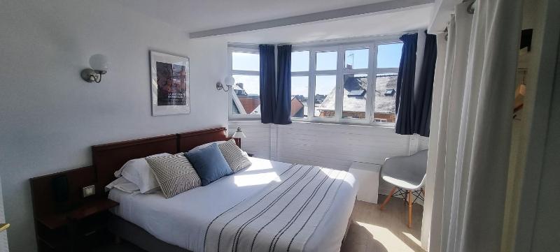 Superior Double or Twin Room with Village View image 3