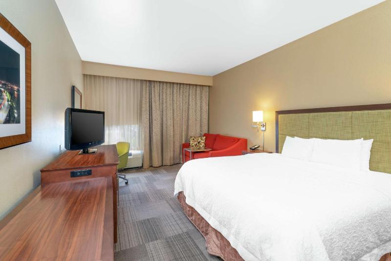 King Room with Sofa Bed and Study - Non-Smoking image 1