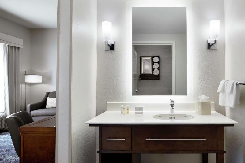 King Studio Suite - Hearing Access/Non-Smoking image 3