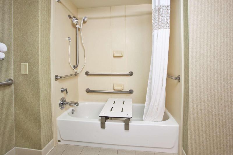King Room - Disability Access/Non-Smoking With Sofa Bed image 2