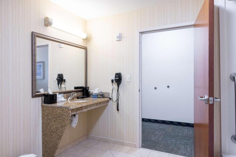 King Room - Mobility Access/Non-Smoking image 3