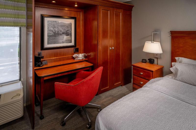 Double Room with Two Double Beds - Non-Smoking image 1