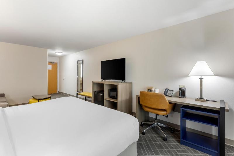 King Room - Non-Smoking image 3