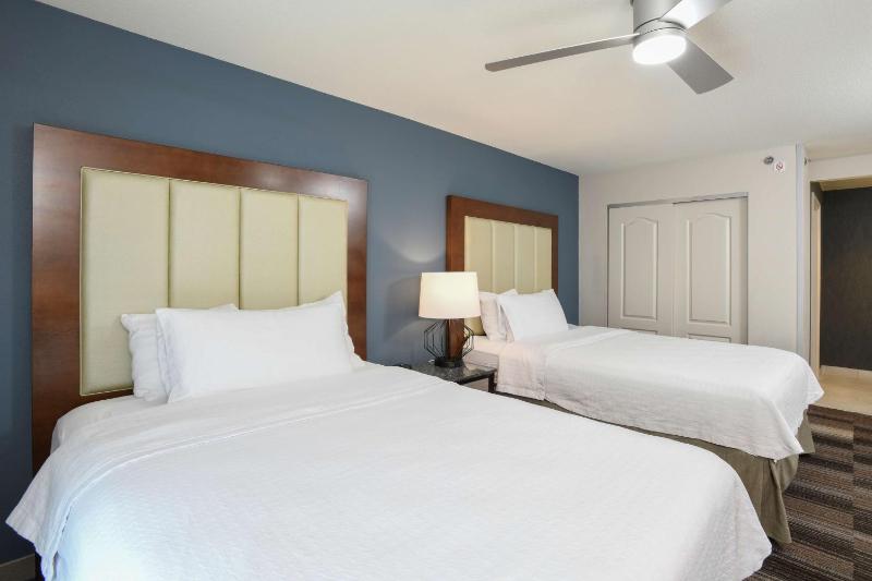 One-Bedroom Queen Suite with Two Queen Beds - Non-Smoking image 4