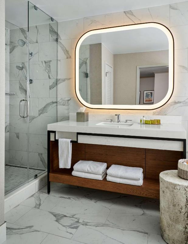 King Suite with Sofa Bed image 2