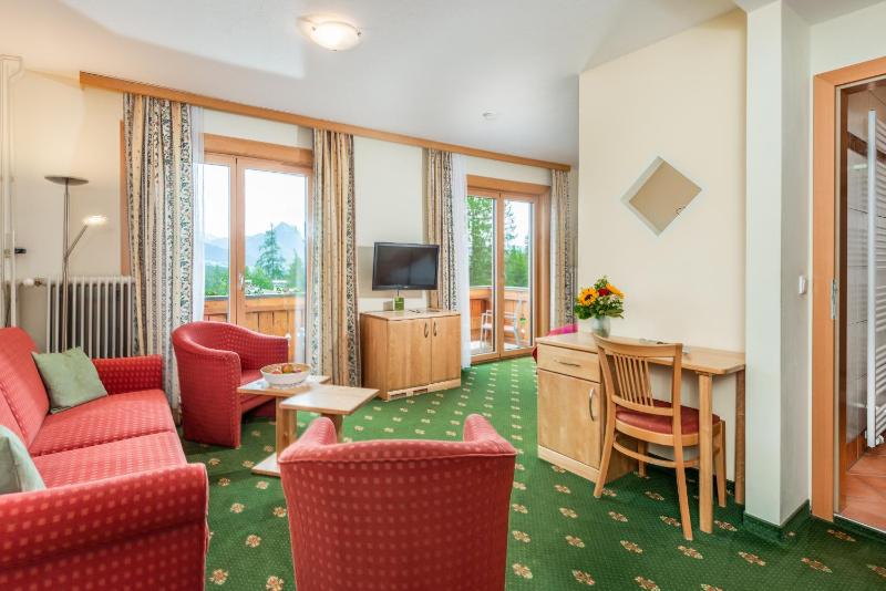 Large Double Room image 3