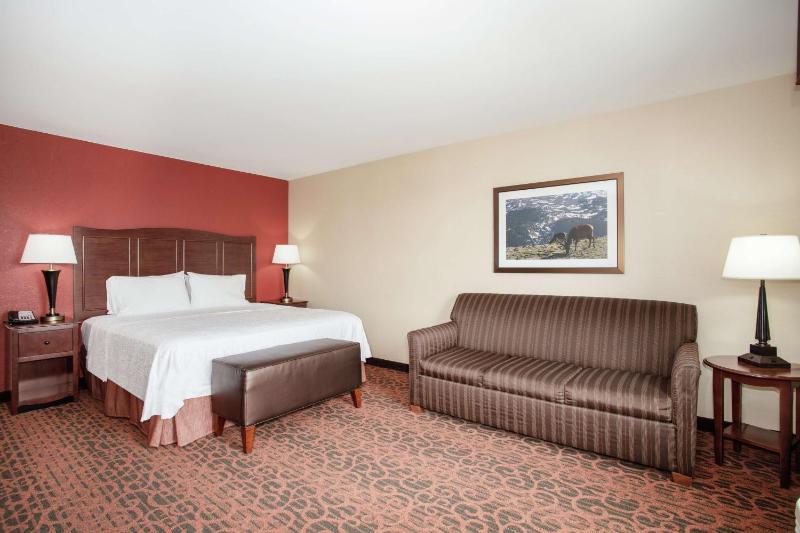 King Room with Sofa Bed image 1