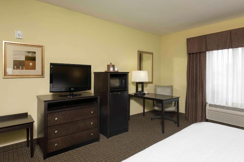 King Room with King Bed - Non-Smoking image 3